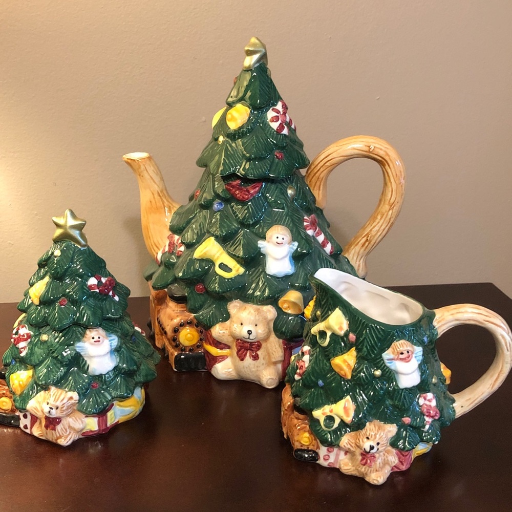 Vintage Christmas Tree Tea Set